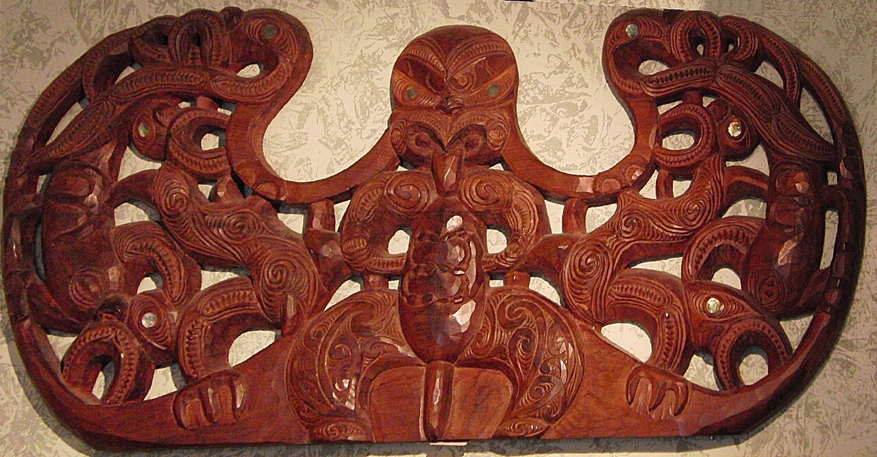 Fedezd fel Új-Zéland kulturális kincseit! 2 Maori wooden carving
