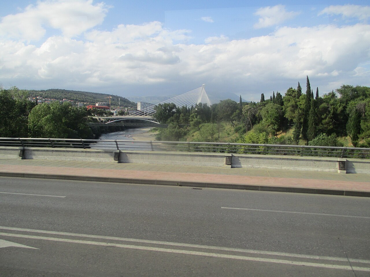 Fedezd fel Európa kevésbé ismert fővárosait! 3 Millennium Bridge in Podgorica