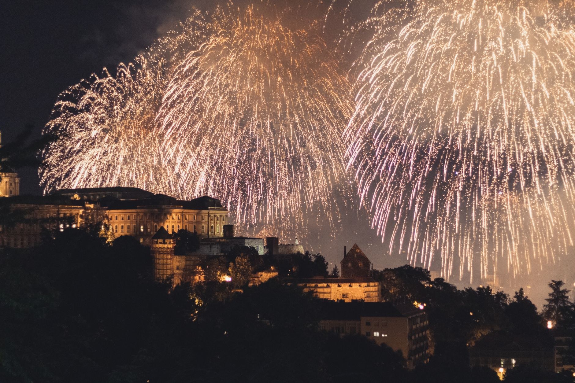 Augusztus 20: Történelmi és kulturális rétegek