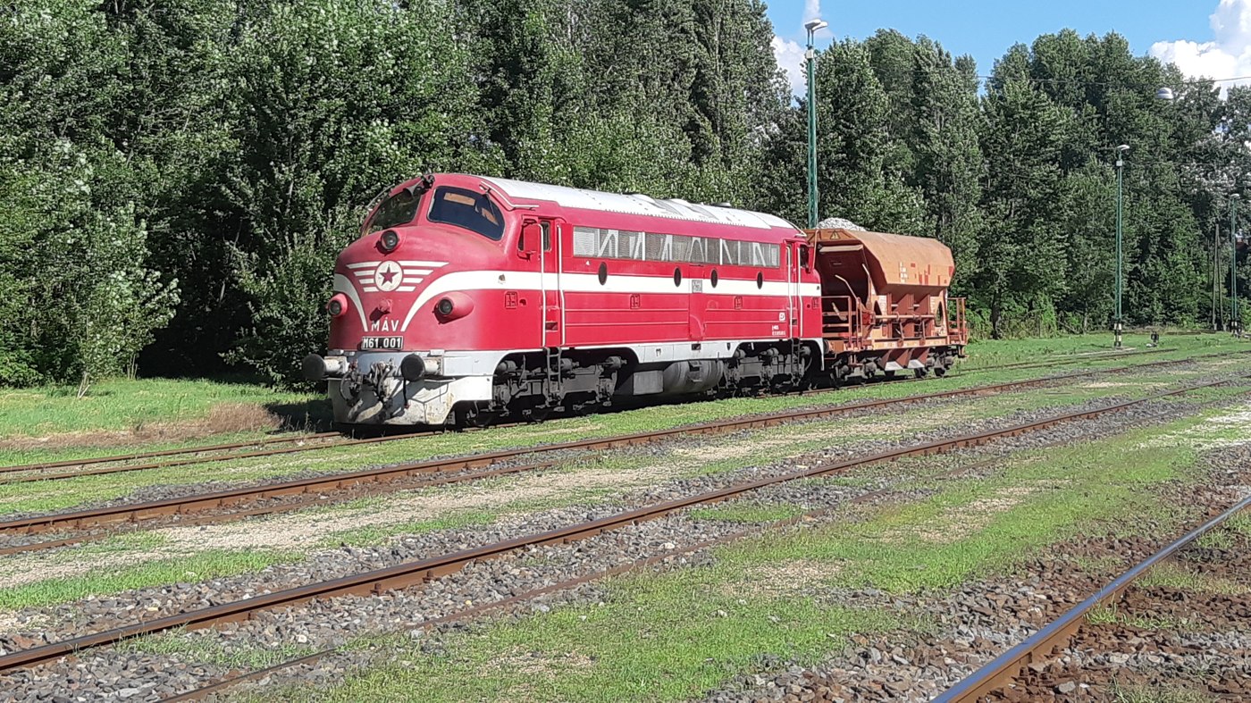 kviz vonatok m61